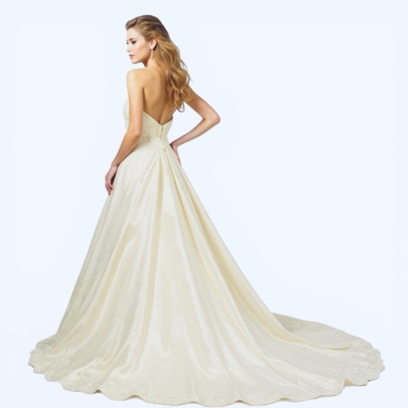 Allure Bridals Fit & Flare Embellished Satin Ivory Dress Wedding Bridal Gown - Picture 2 of 8